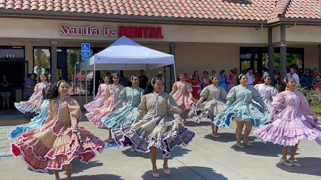 Santa Fe Dental Vista's Fiestas Patrias event photo 04